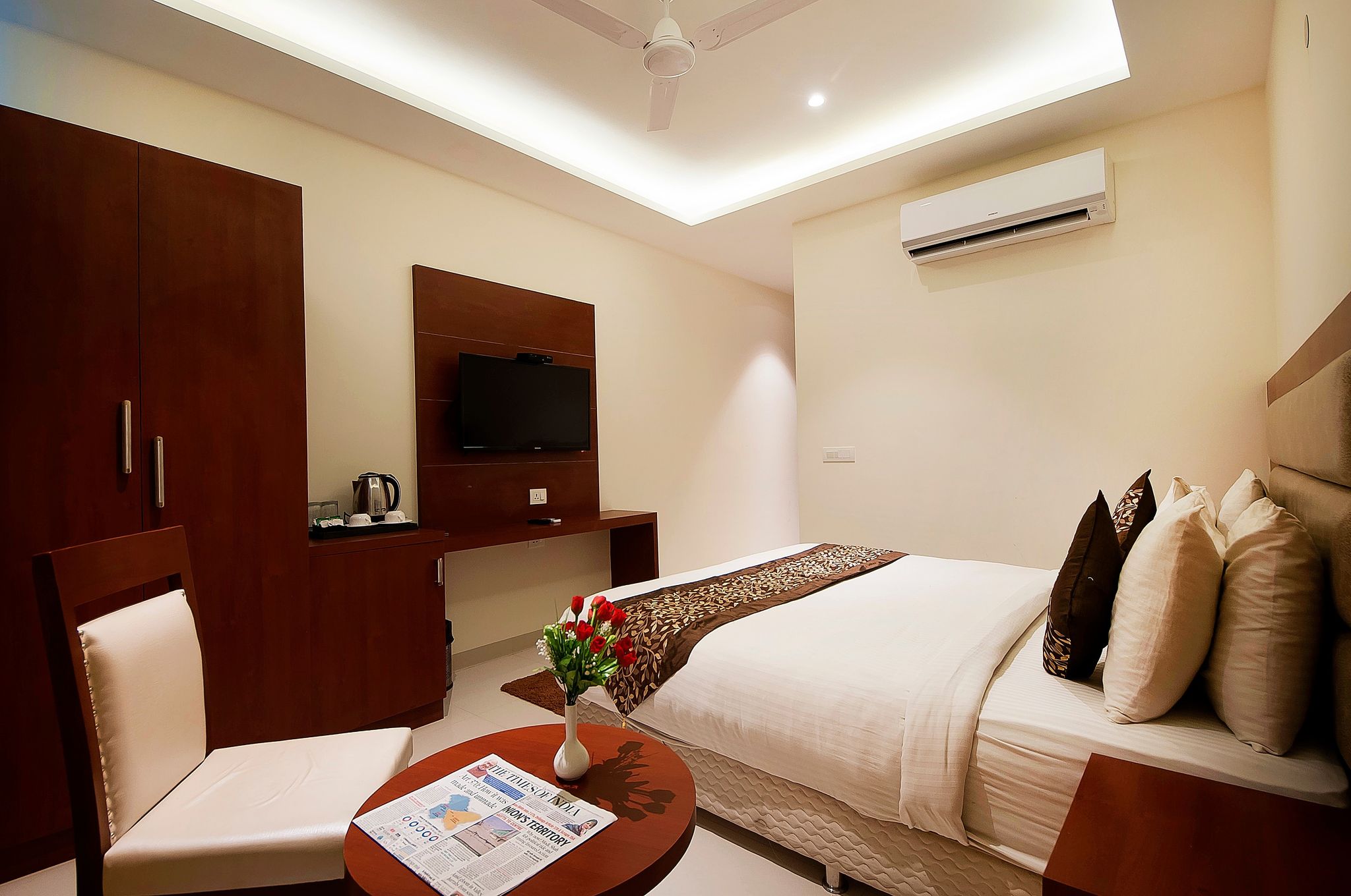 Hotel Z Suite Near Delhi Airport Executive Room with FREE Airport Drop 3