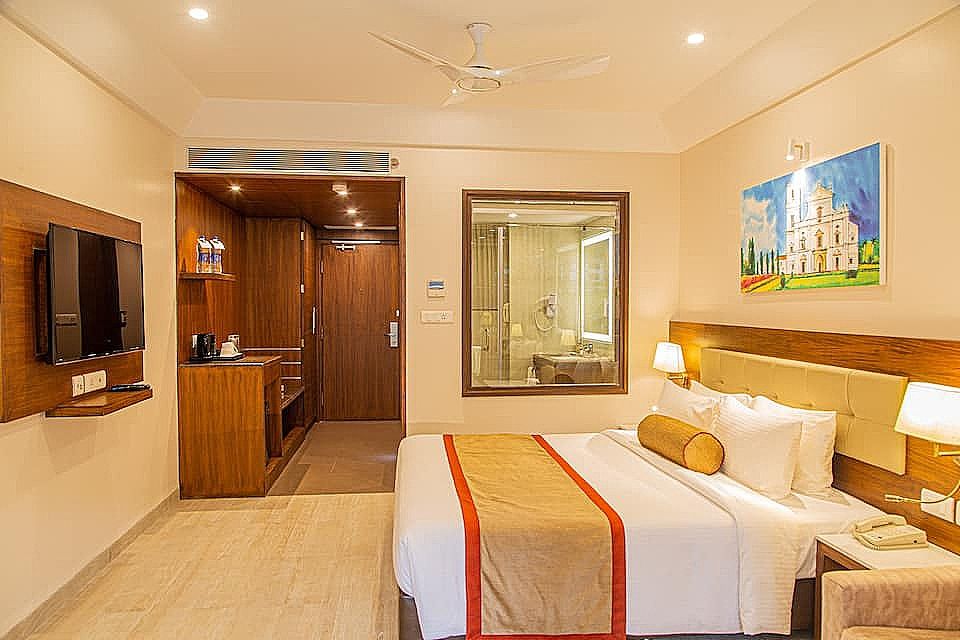 Deluxe Double Room, Balcony, Pool View