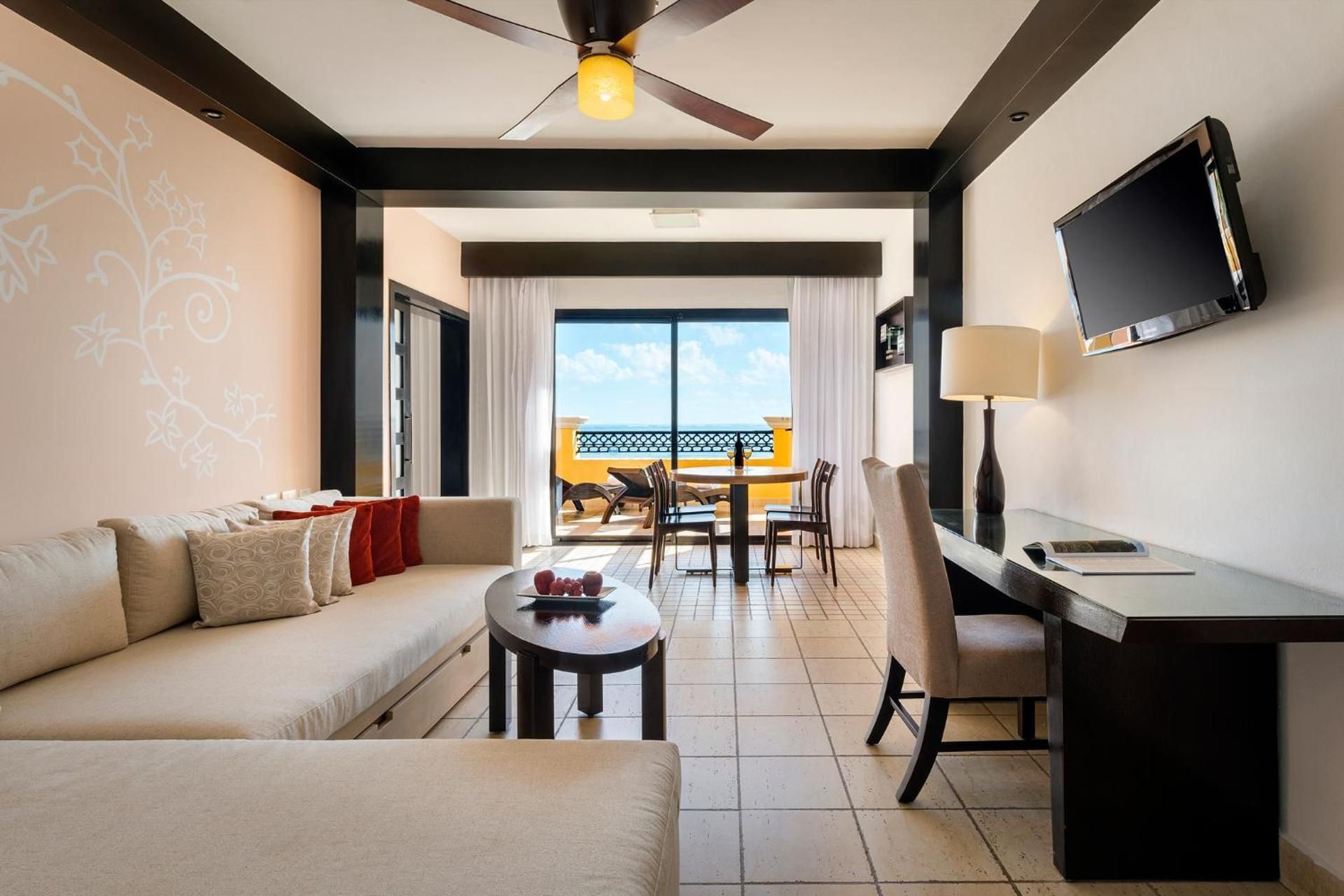 Privilege Honeymoon Suite