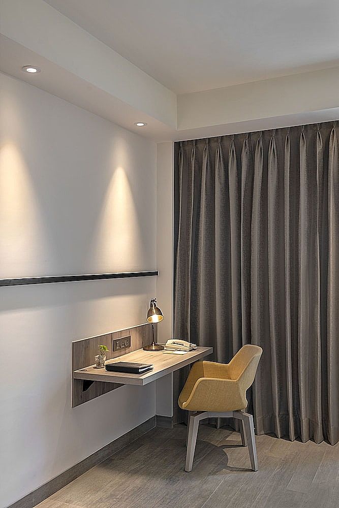 Lemon Tree Premier, New Town, Kolkata Deluxe King 8