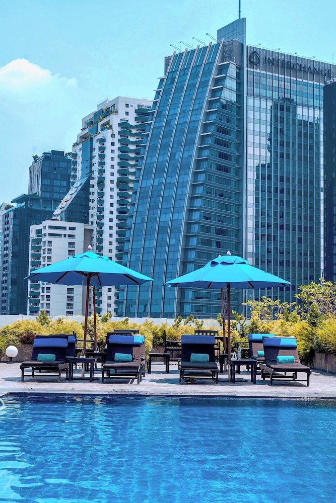 Rooftop pool
