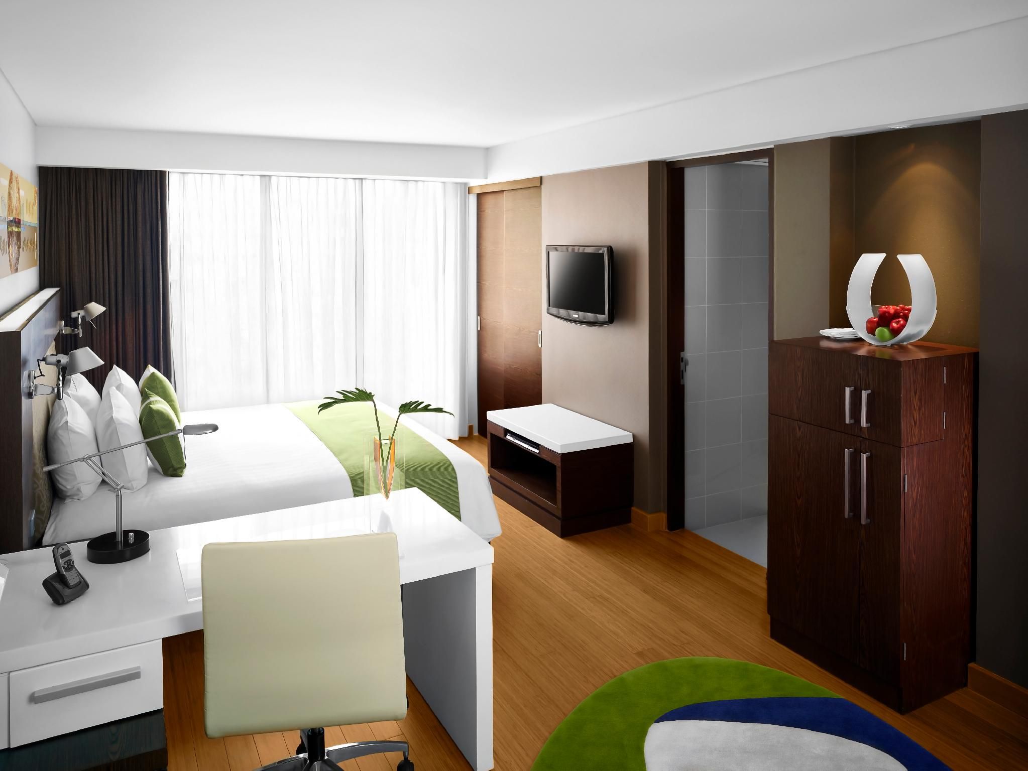 NH Bangkok Asoke Deluxe Corner Room 3