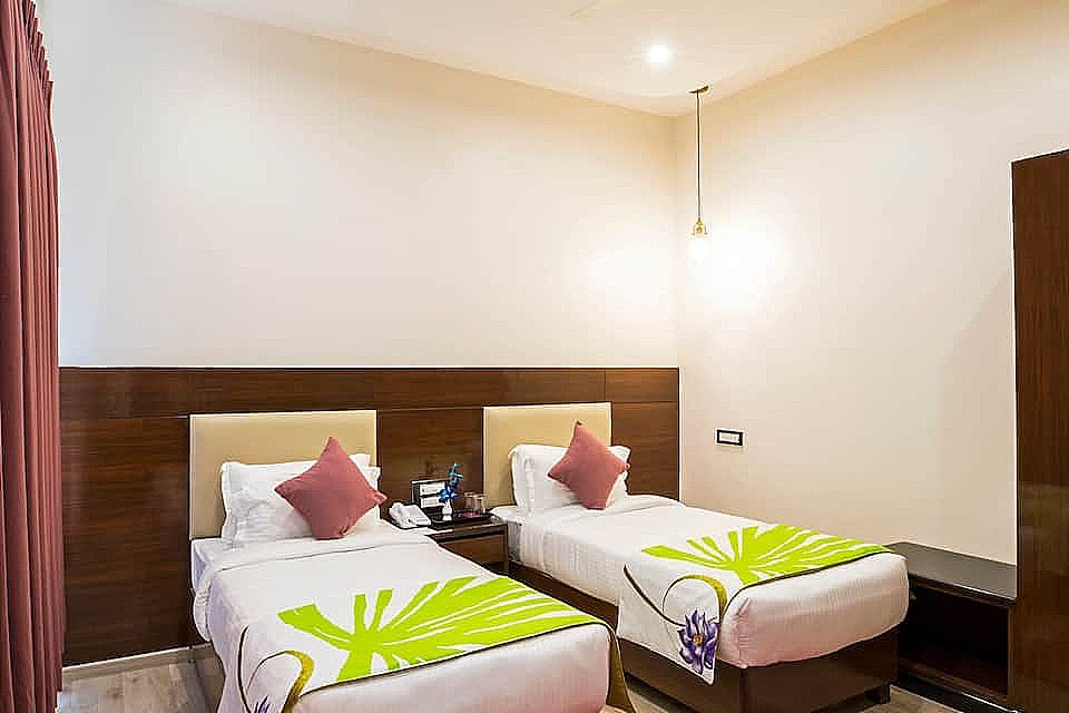 Deluxe Double Room with Aravali View