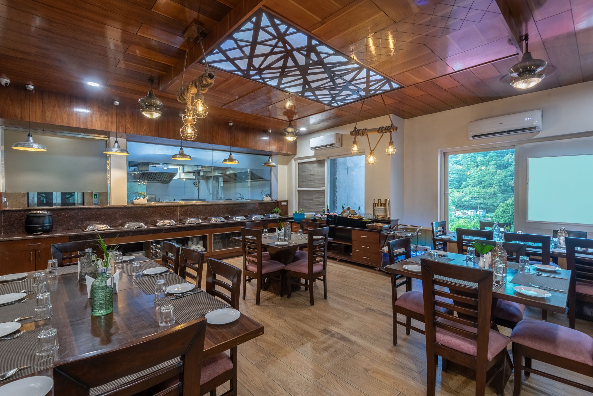 undefined DLS Hotels on The Ganges 3