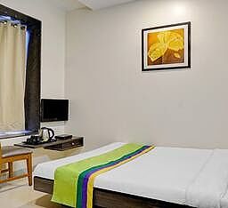 Treebo Bhagyashree Executive Standard Double Room 7