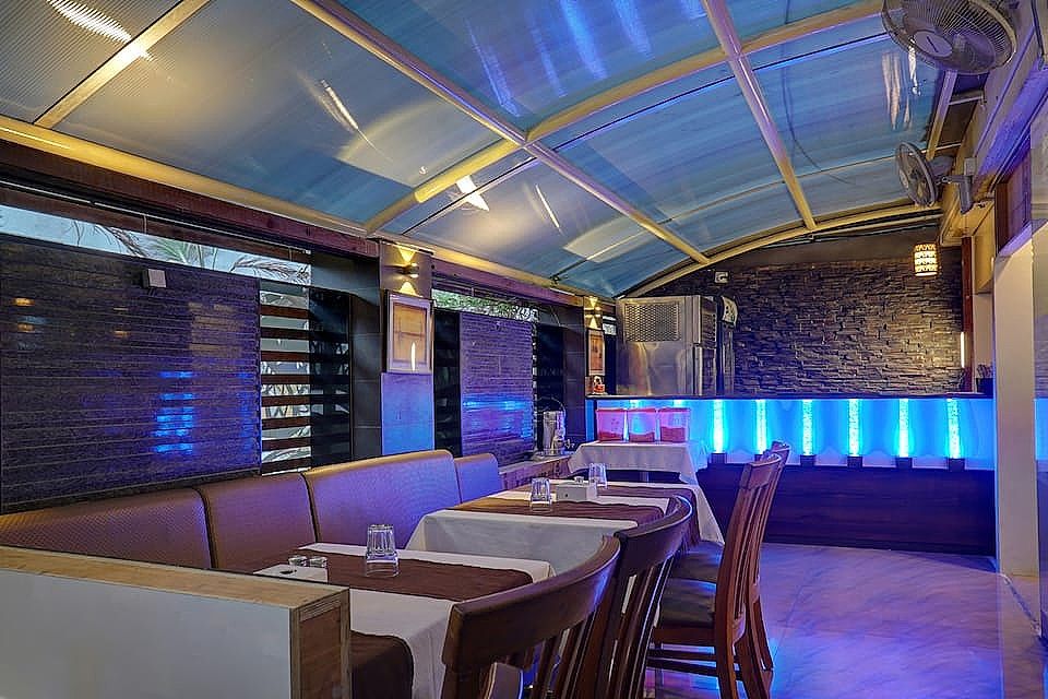 Food & Dining
