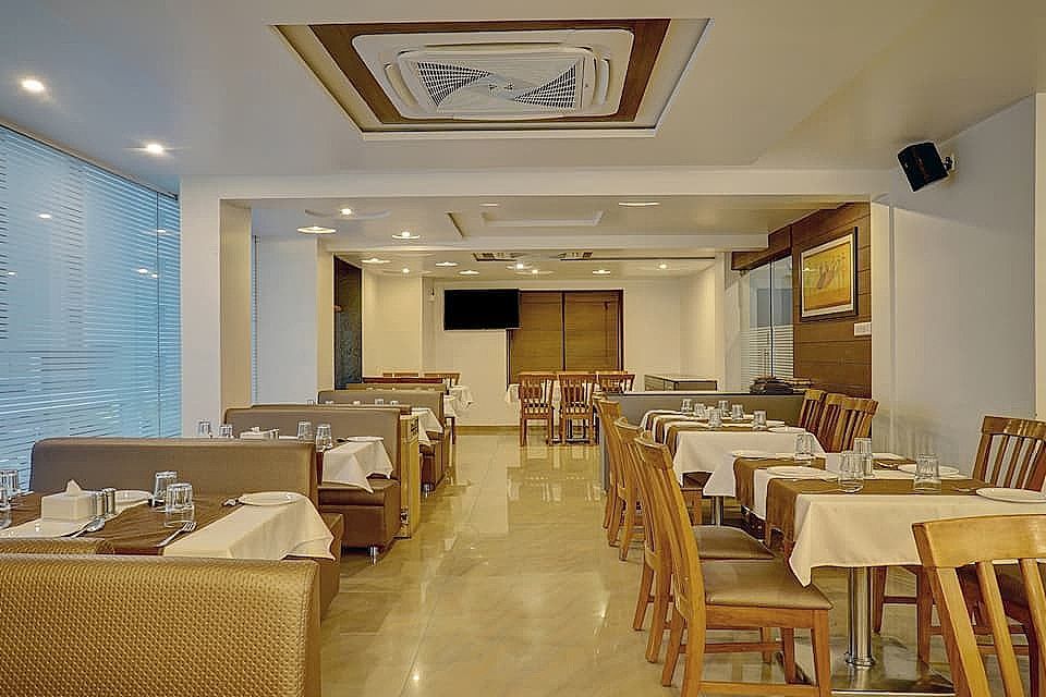 Food & Dining