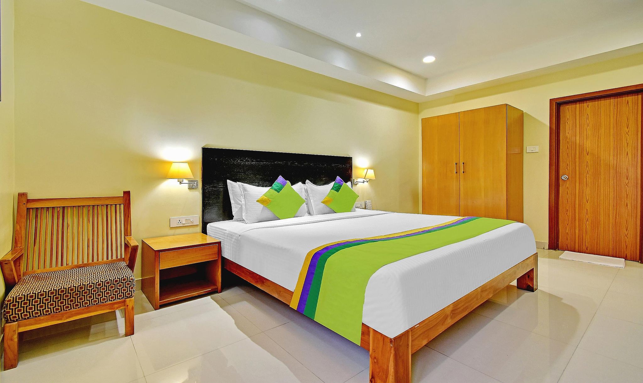 Treebo Vapr Guindy Ekkatuthangal Deluxe Double or Twin Room 2