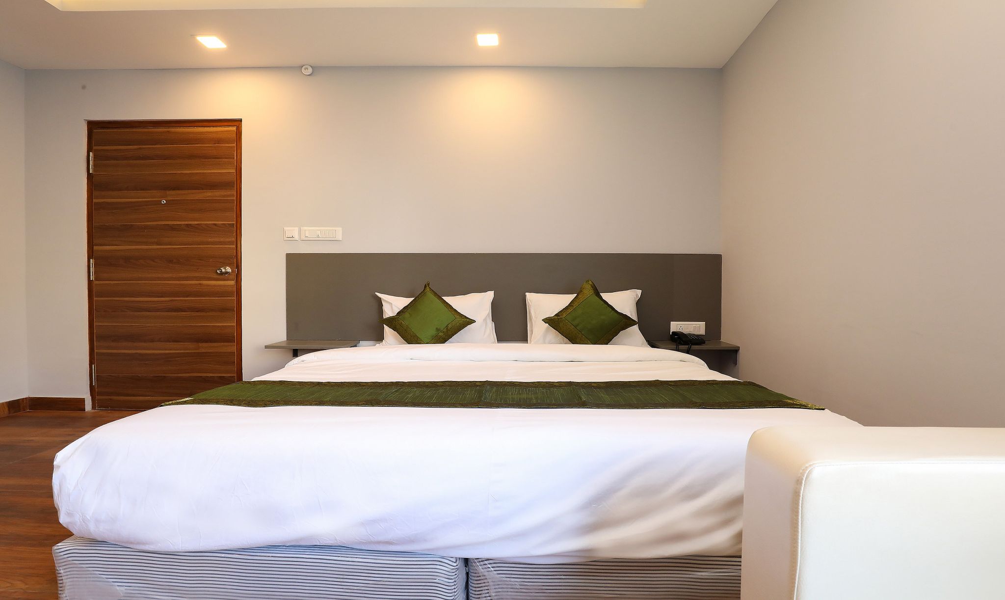Treebo Apple Villa Standard Double Room 4