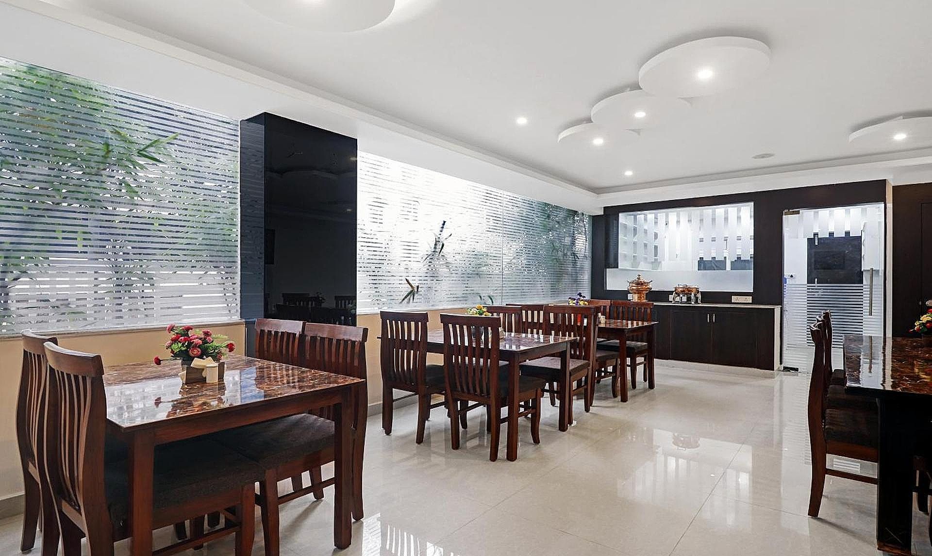 Food & Dining