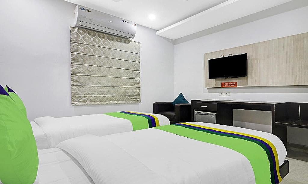 Treebo Kruthika Residency Deluxe Double Room 4
