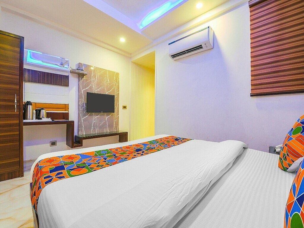 Hotel Mohit- Paharganj New Delhi Deluxe Room With Complimentary Free WiFi 3