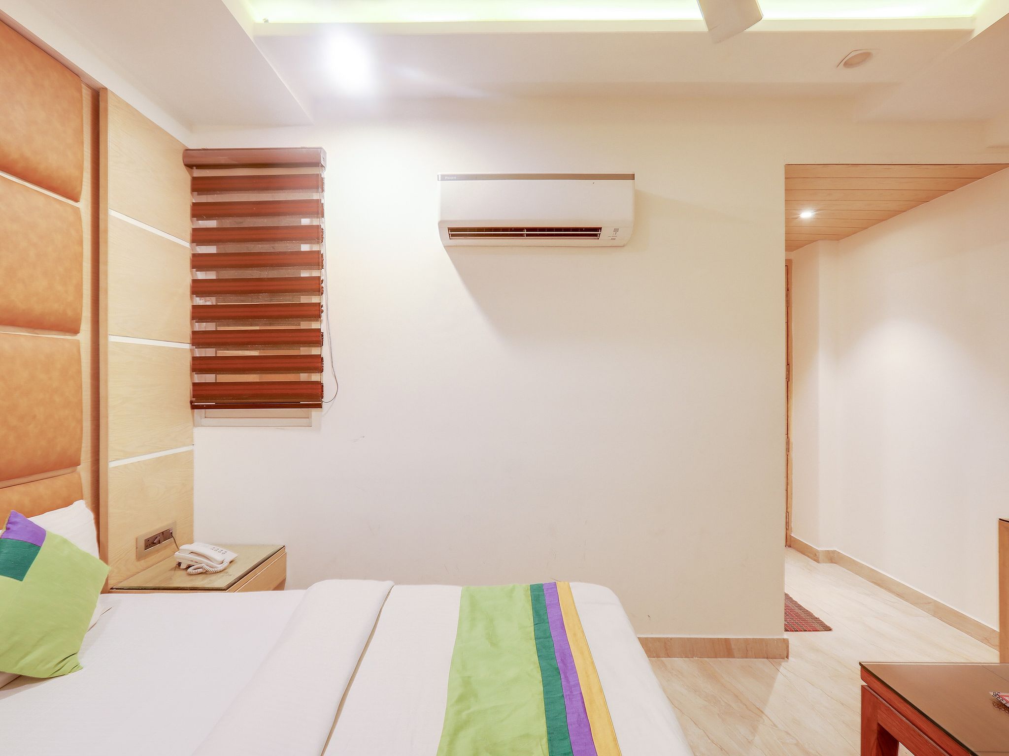 Hotel Mohit- Paharganj New Delhi Deluxe Room With Complimentary Free WiFi 11