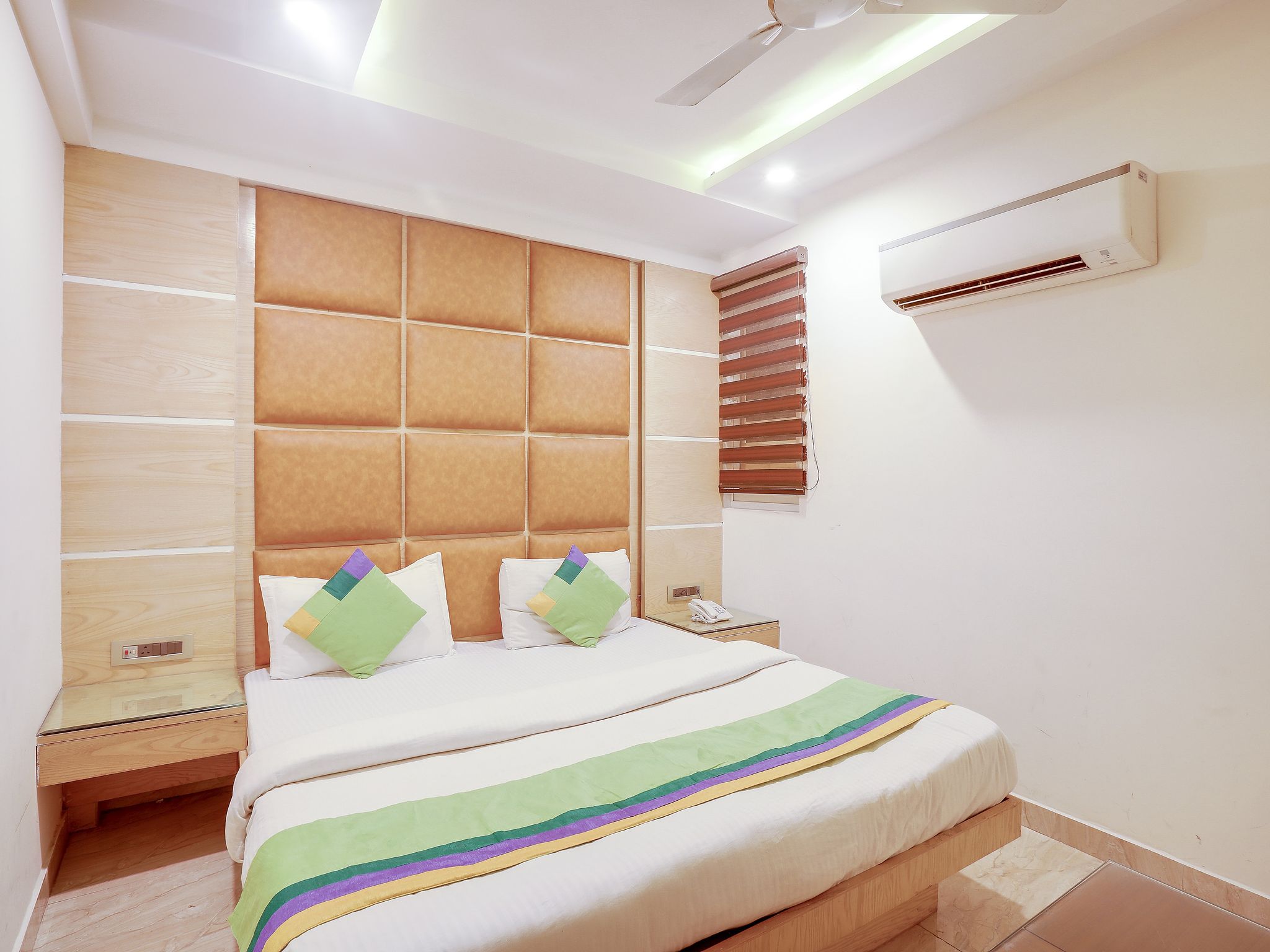 Hotel Mohit- Paharganj New Delhi Deluxe Room With Complimentary Free WiFi 7