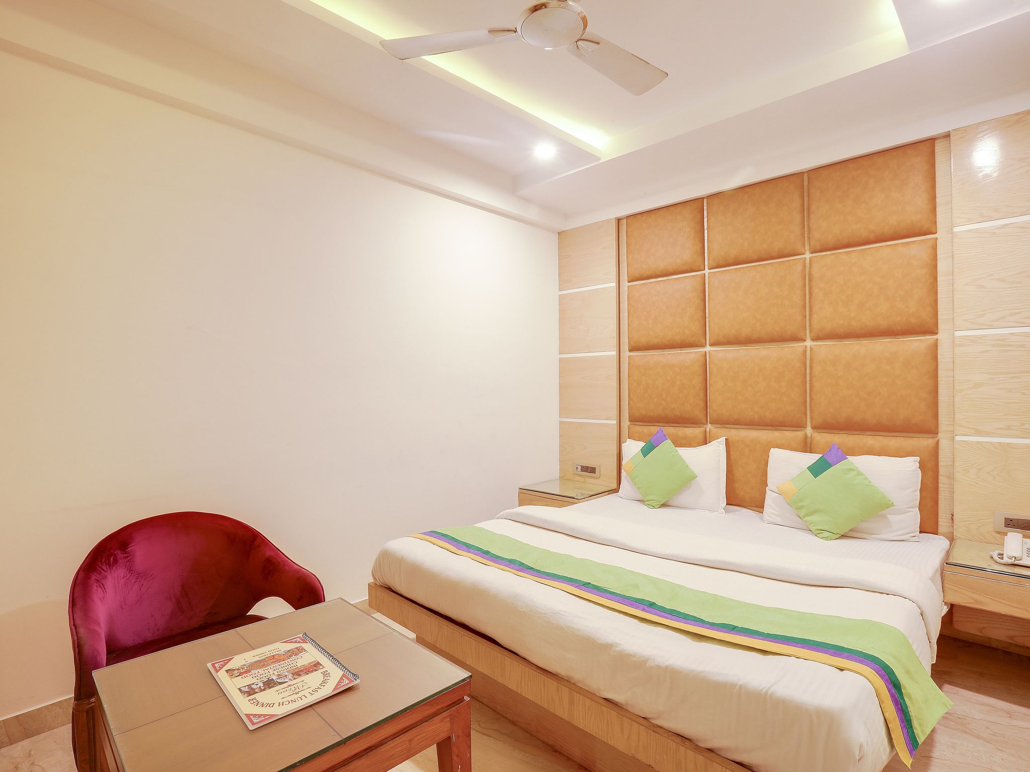 Hotel Mohit- Paharganj New Delhi Deluxe Room With Complimentary Free WiFi 5