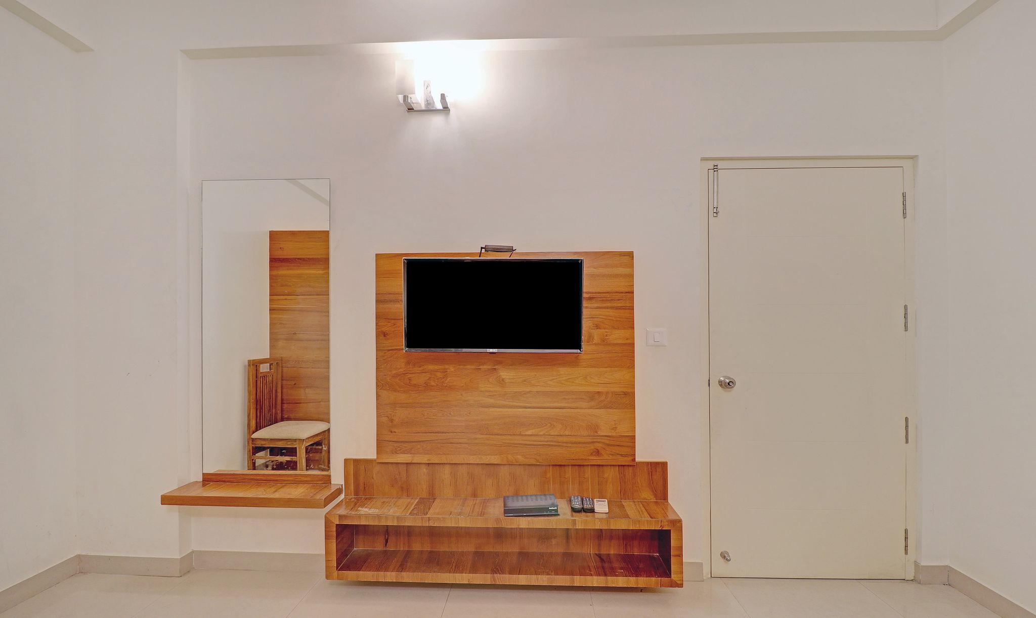 Treebo Kings Suits, HSR Layout Standard Double Room 6