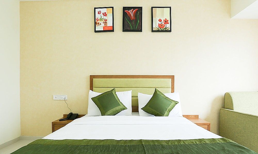 Treebo The Galaxy Chandapura Deluxe Double Room 8