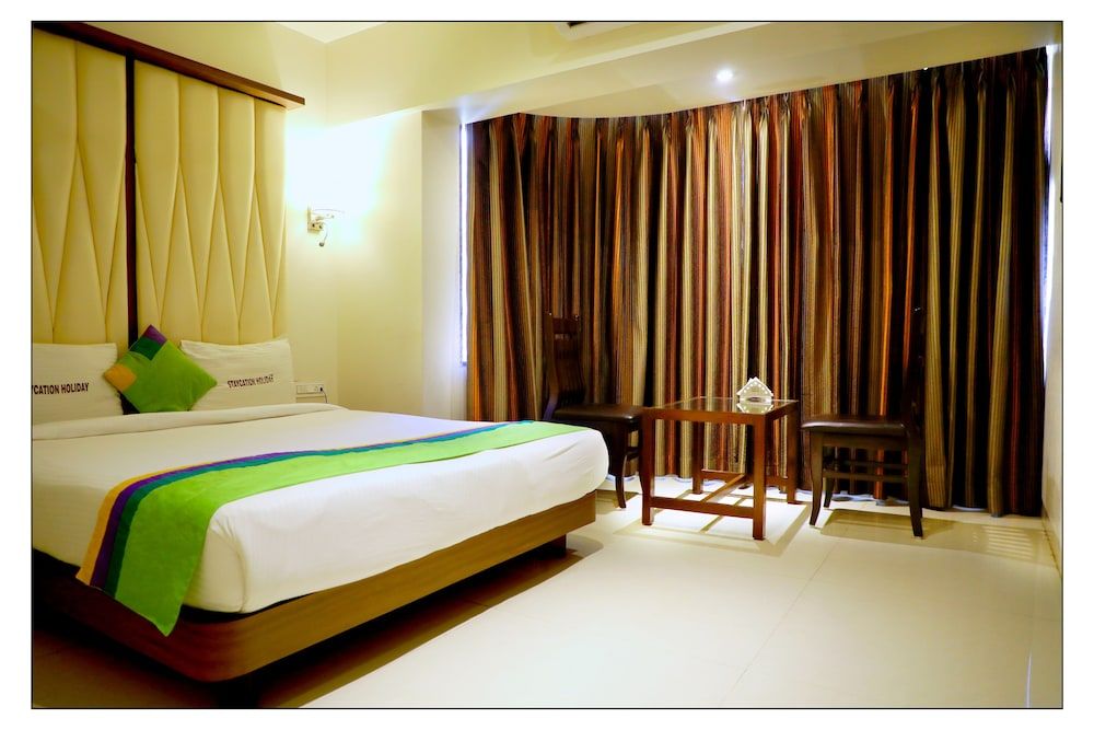 Treebo Trend Staycation Holiday Deluxe Room, 1 Queen Bed, Non Smoking 9