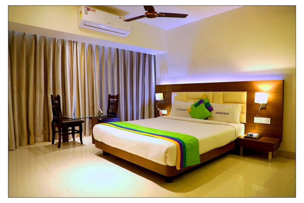 Treebo Trend Staycation Holiday Deluxe Room, 1 Queen Bed, Non Smoking 10