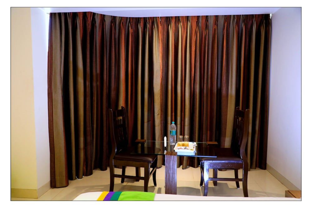 Treebo Trend Staycation Holiday Premium Room, 1 Queen Bed, Non Smoking 12