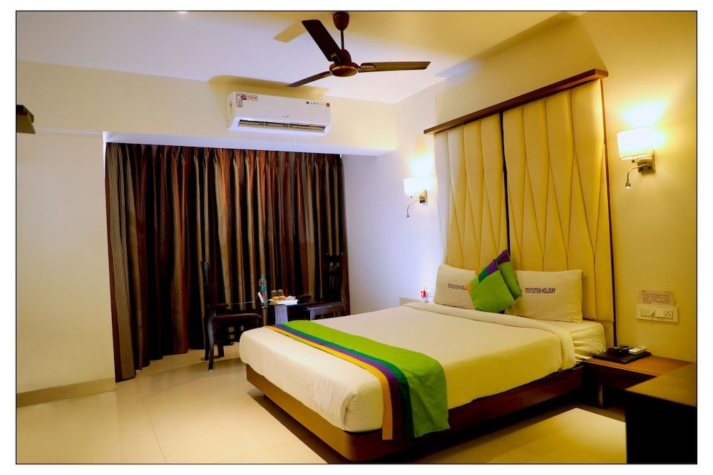 Treebo Trend Staycation Holiday Deluxe Room, 1 Queen Bed, Non Smoking 8