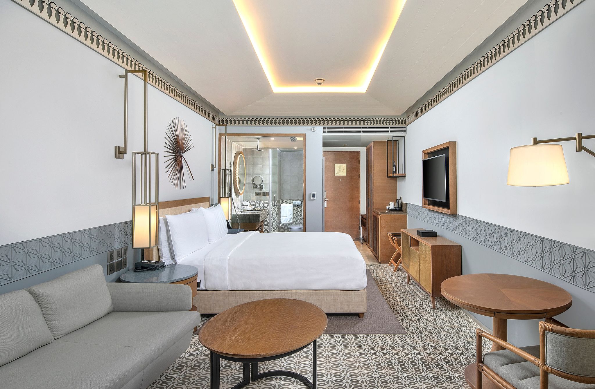 Deluxe Room with 1 King Bed and River View and Balcony