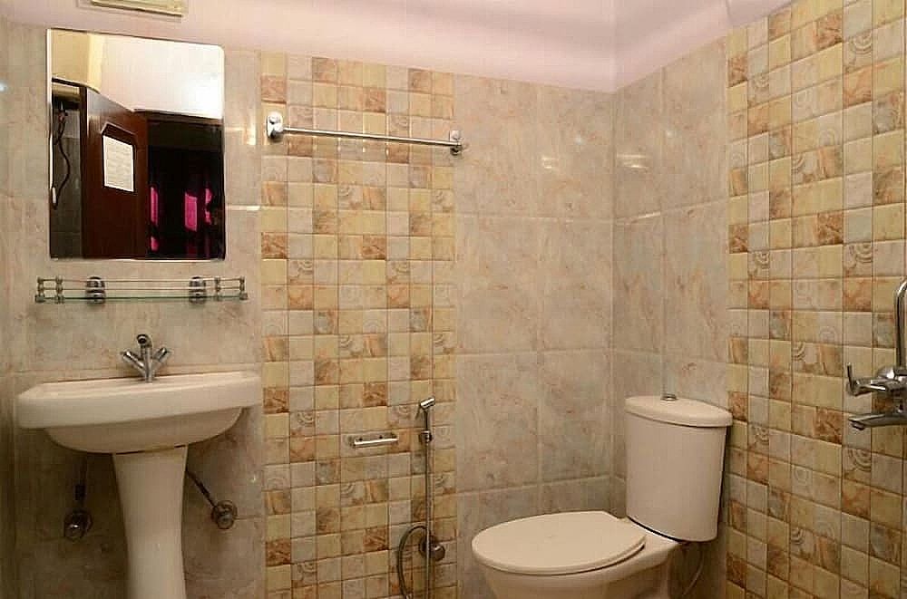 Hotel Monarch Residency Manali Club Room 10