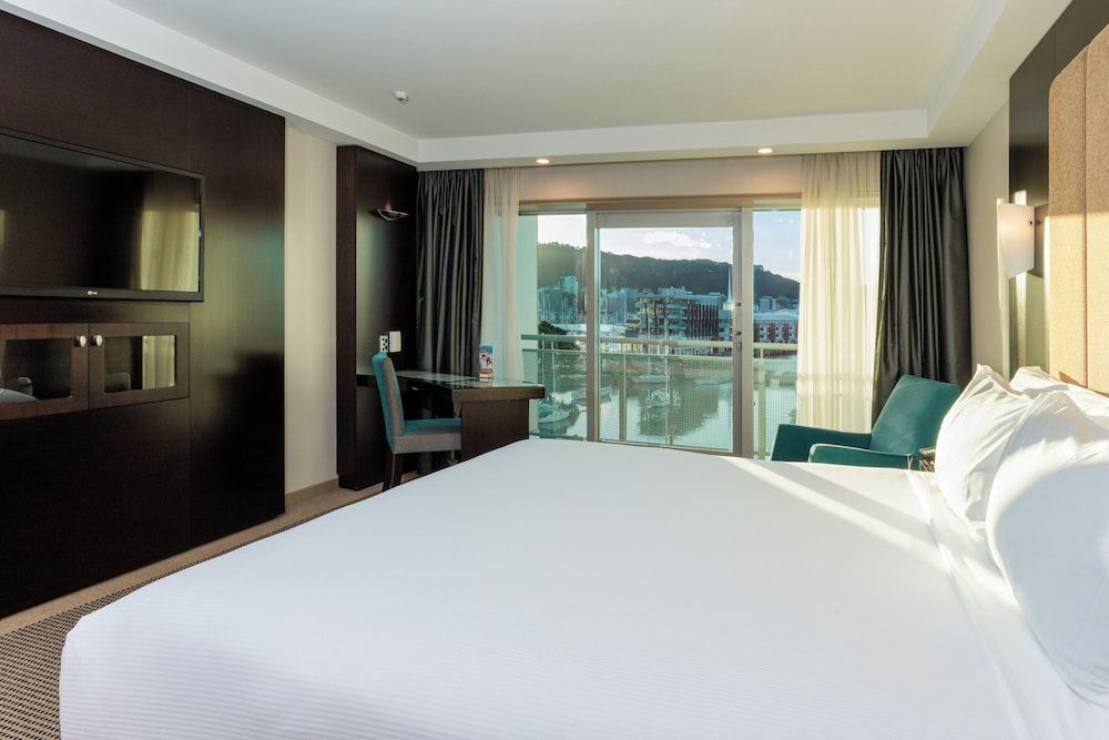 Superior Room, 1 King Bed, Harbor View