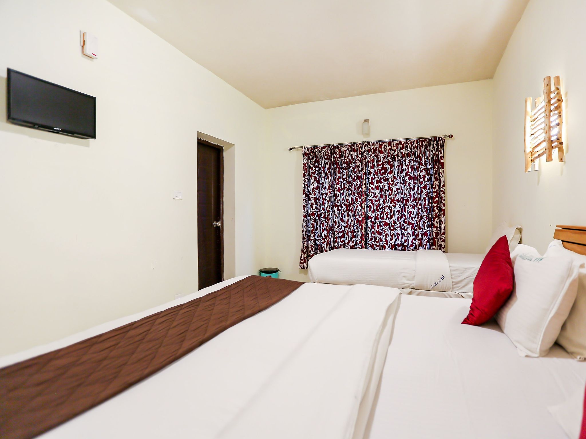 Royal Quadruple Room, Garden View