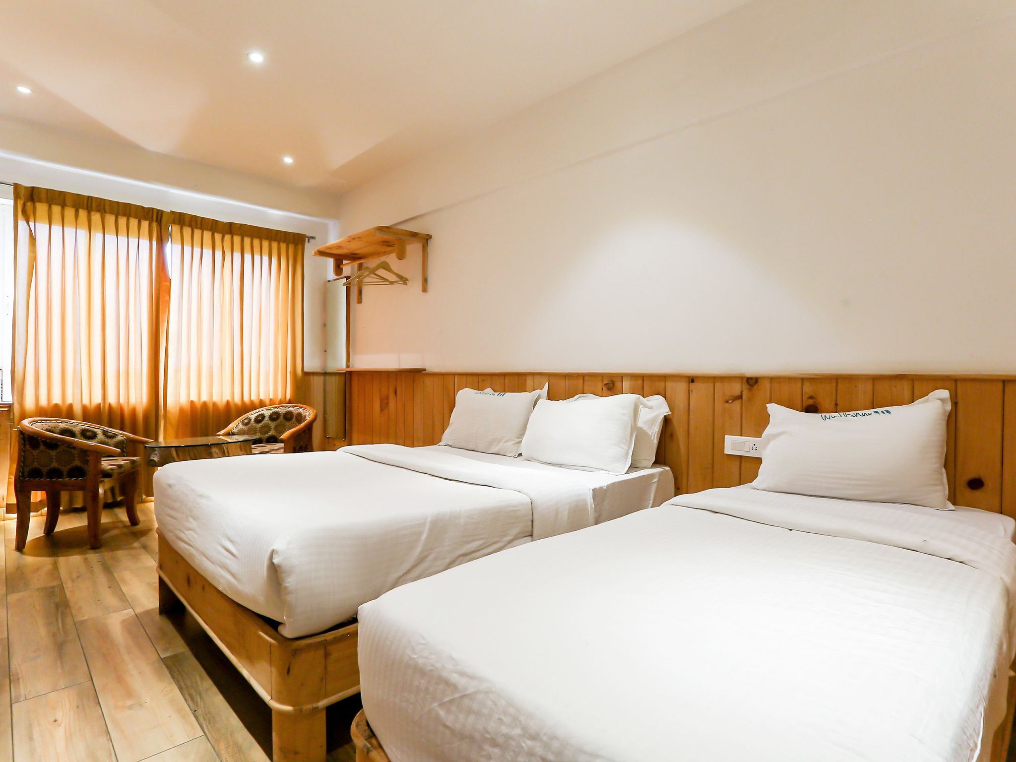 Al Woodlands Residency Premium Room 4