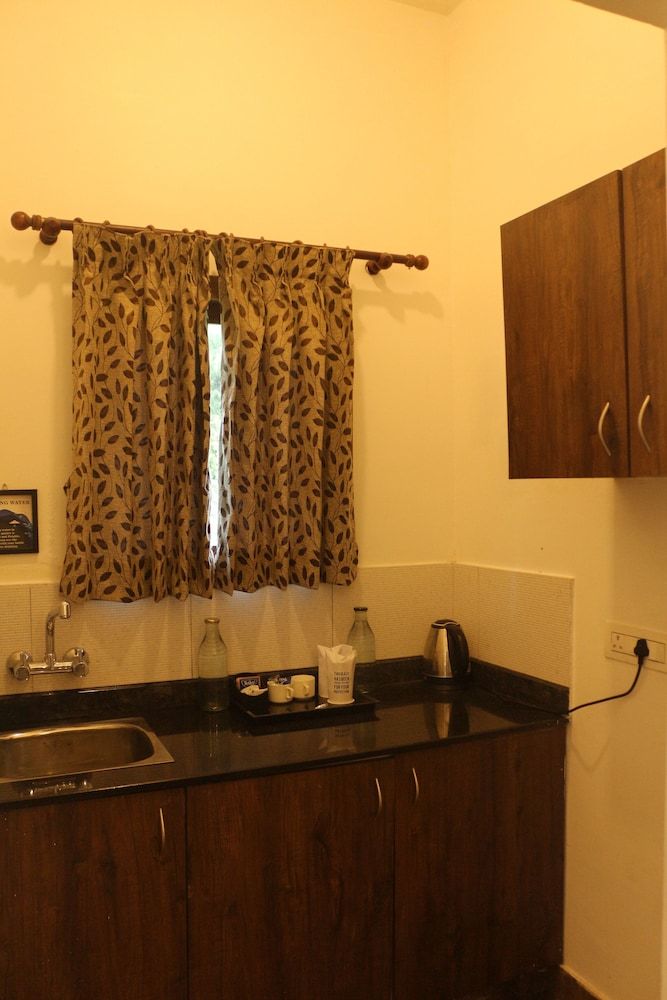 Logan Camp Ooty Superior Double Room 9