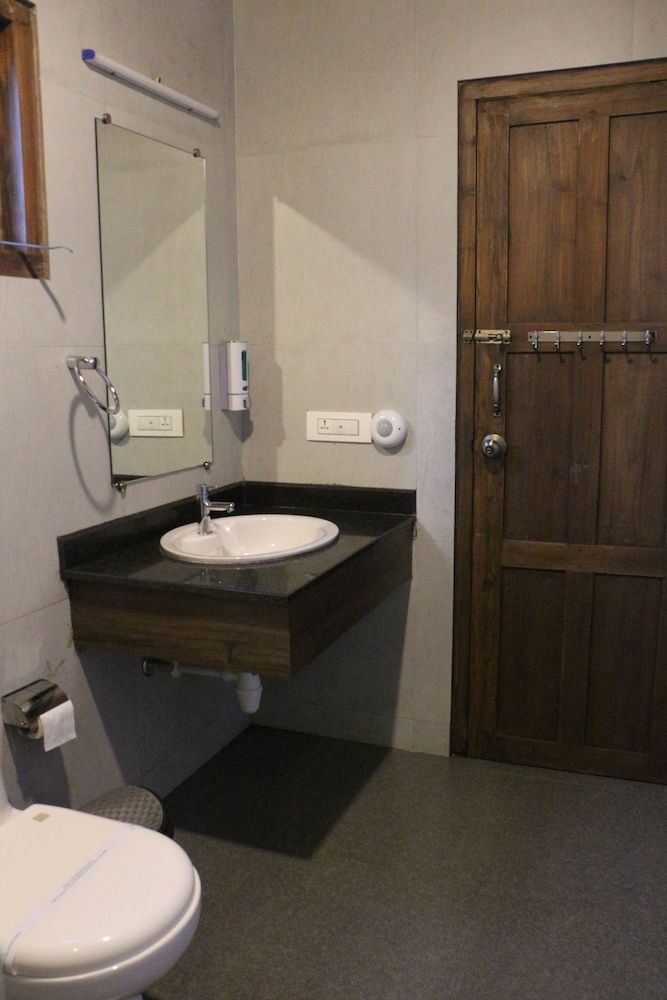 Logan Camp Ooty Superior Double Room 5