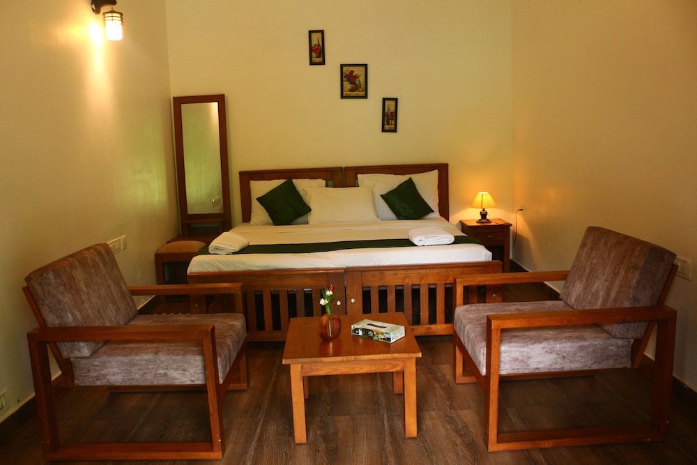 Logan Camp Ooty Superior Double Room 4
