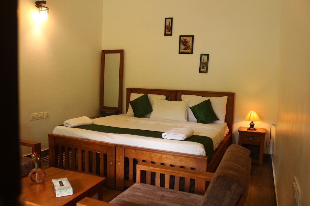 Logan Camp Ooty Superior Double Room