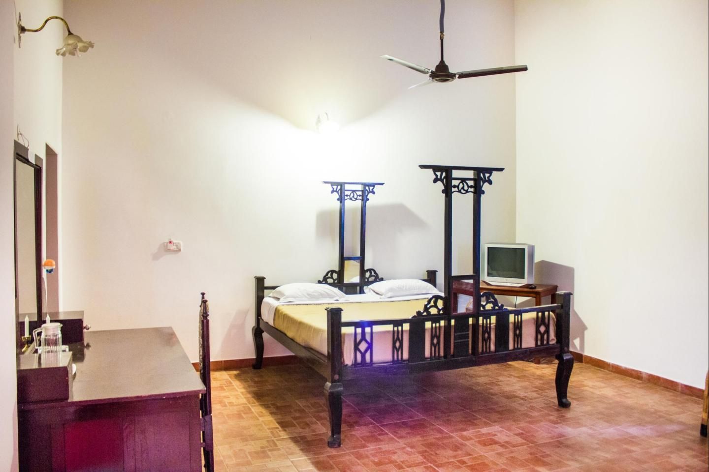 Vinatge Room