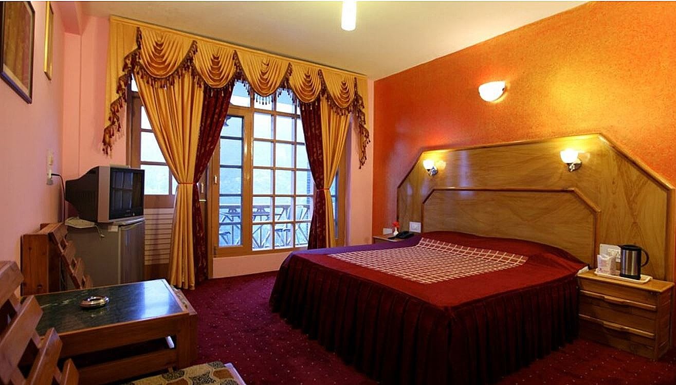 Naina Resort