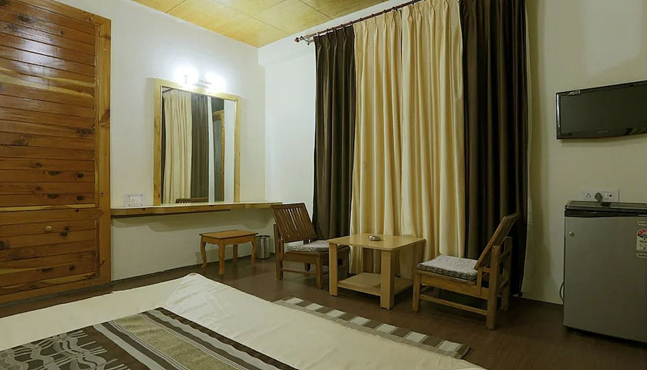 Honeymoon Suite- With Balcony and Snow Peak ,River View