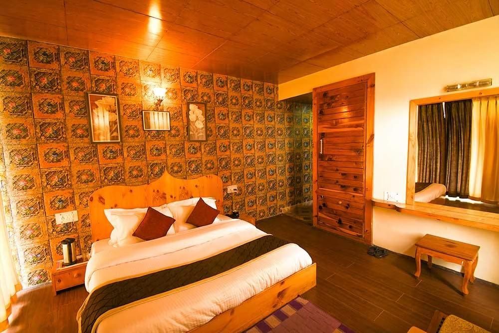 Honeymoon Suite- With Balcony and Snow Peak ,River View