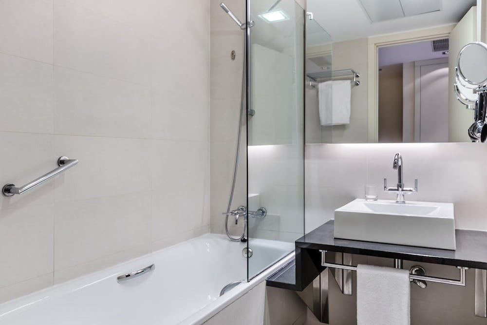 Hotel 525 Standard Twin Room 3