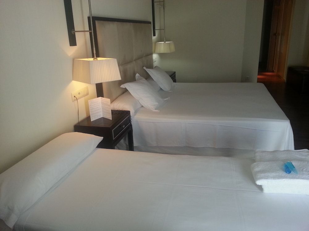 Hotel 525 Family Triple Room 2