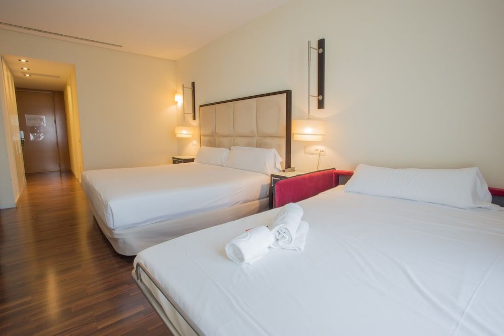 Hotel 525 Family Triple Room 5