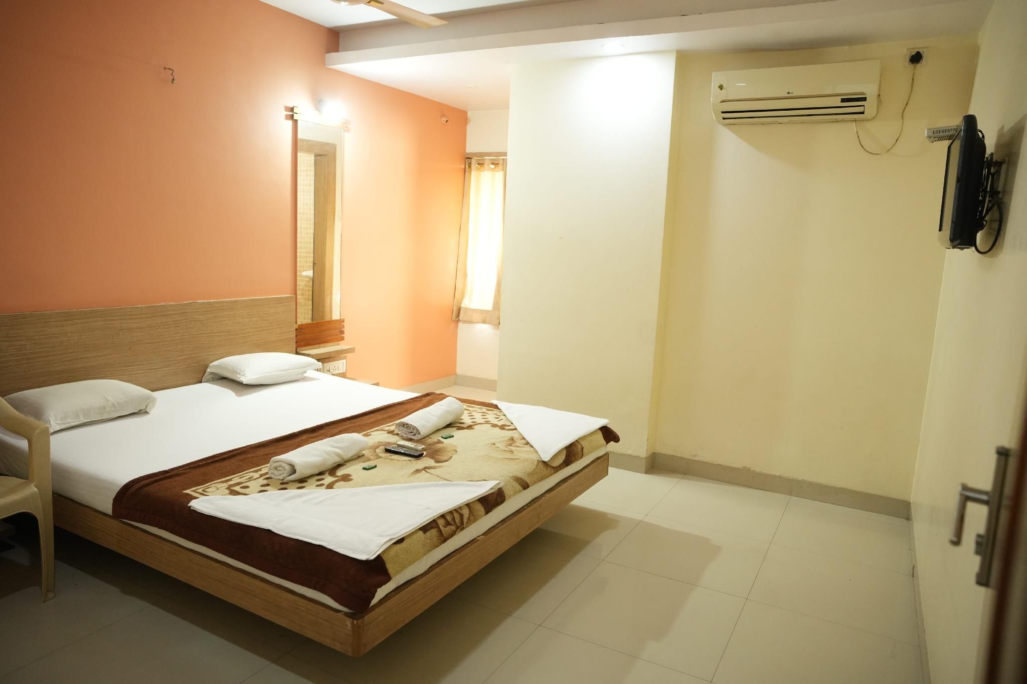 Standard Air Conditioning Room