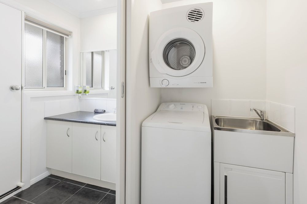 Best Western Olde Maritime Two Bedroom Apartment 6