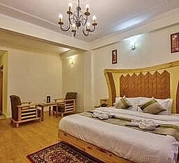 Hotel Wild Rose Premium Room (With Front View Private Balcony) 3