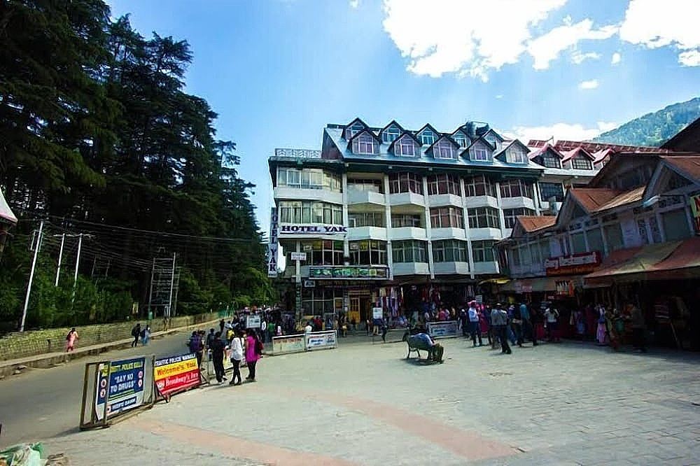 undefined Hotel Yak 6