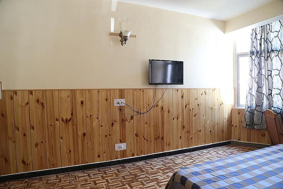 Hotel Yak Deluxe Room 5