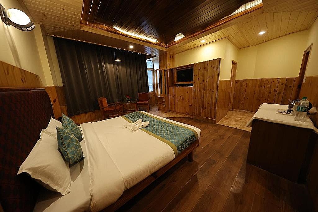 Hotel Yak Deluxe Room 2