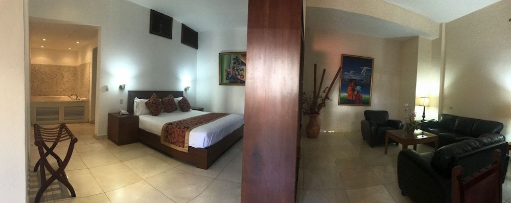 Executive Suite, 1 King Bed, Jetted Tub