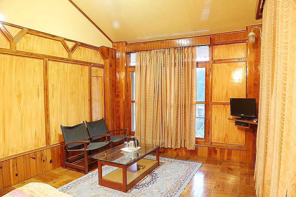 The Dragon Inn Standard Room 5