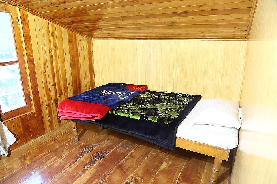 The Dragon Inn Standard Room 3